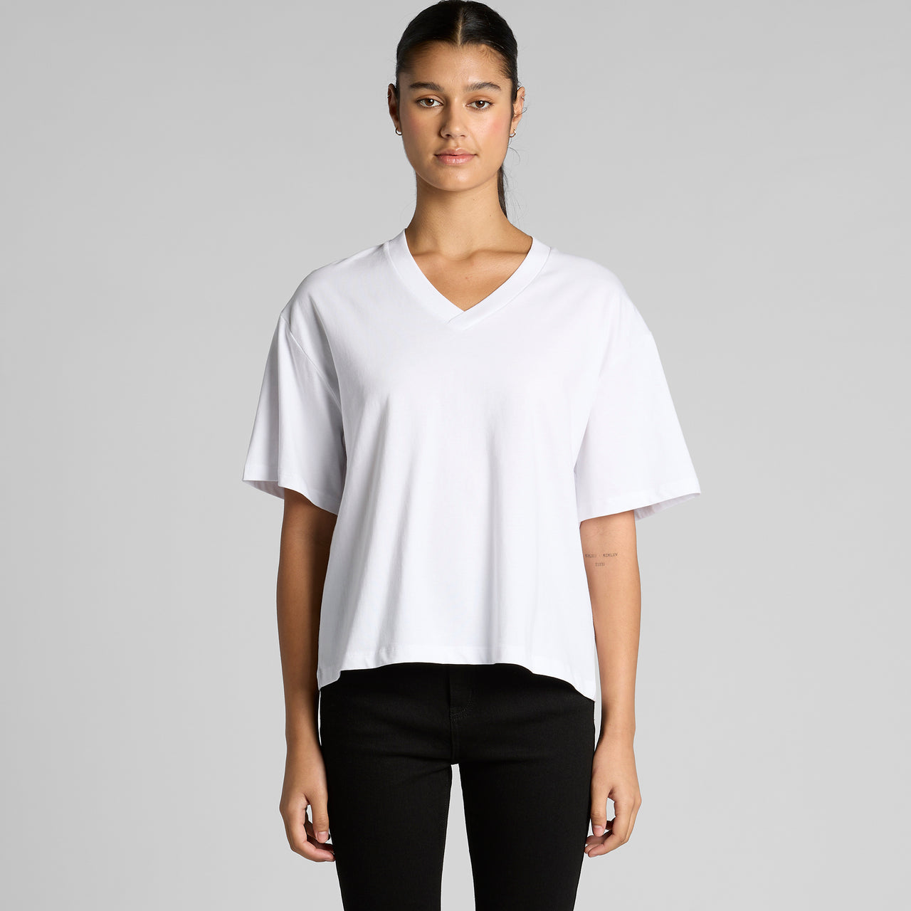 Wo's Martina V Neck Tee 4095